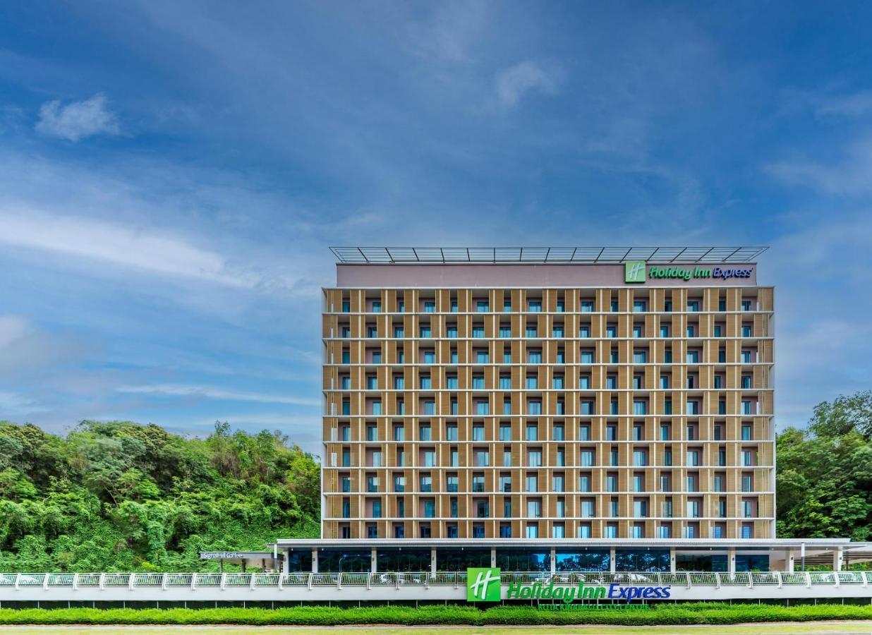 Holiday Inn Express Kota Kinabalu City Centre By Ihg Bagian luar foto