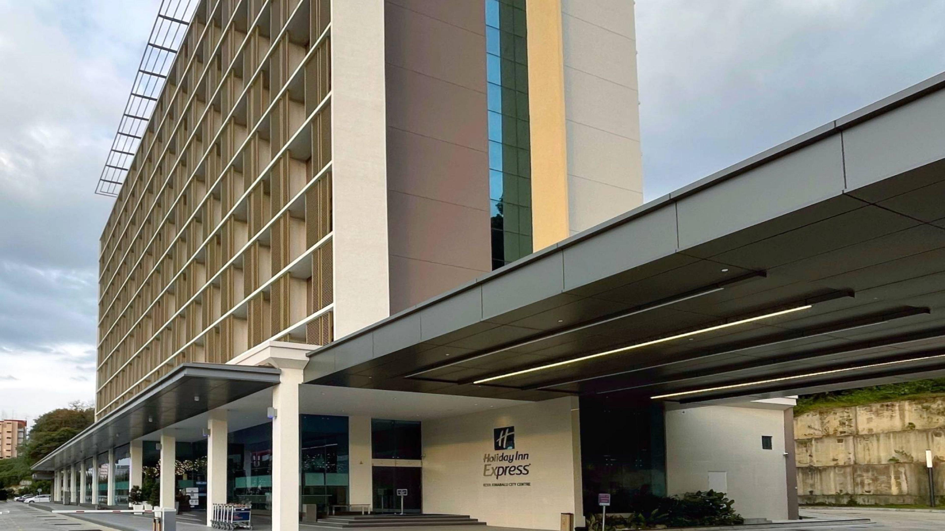 Holiday Inn Express Kota Kinabalu City Centre By Ihg Bagian luar foto