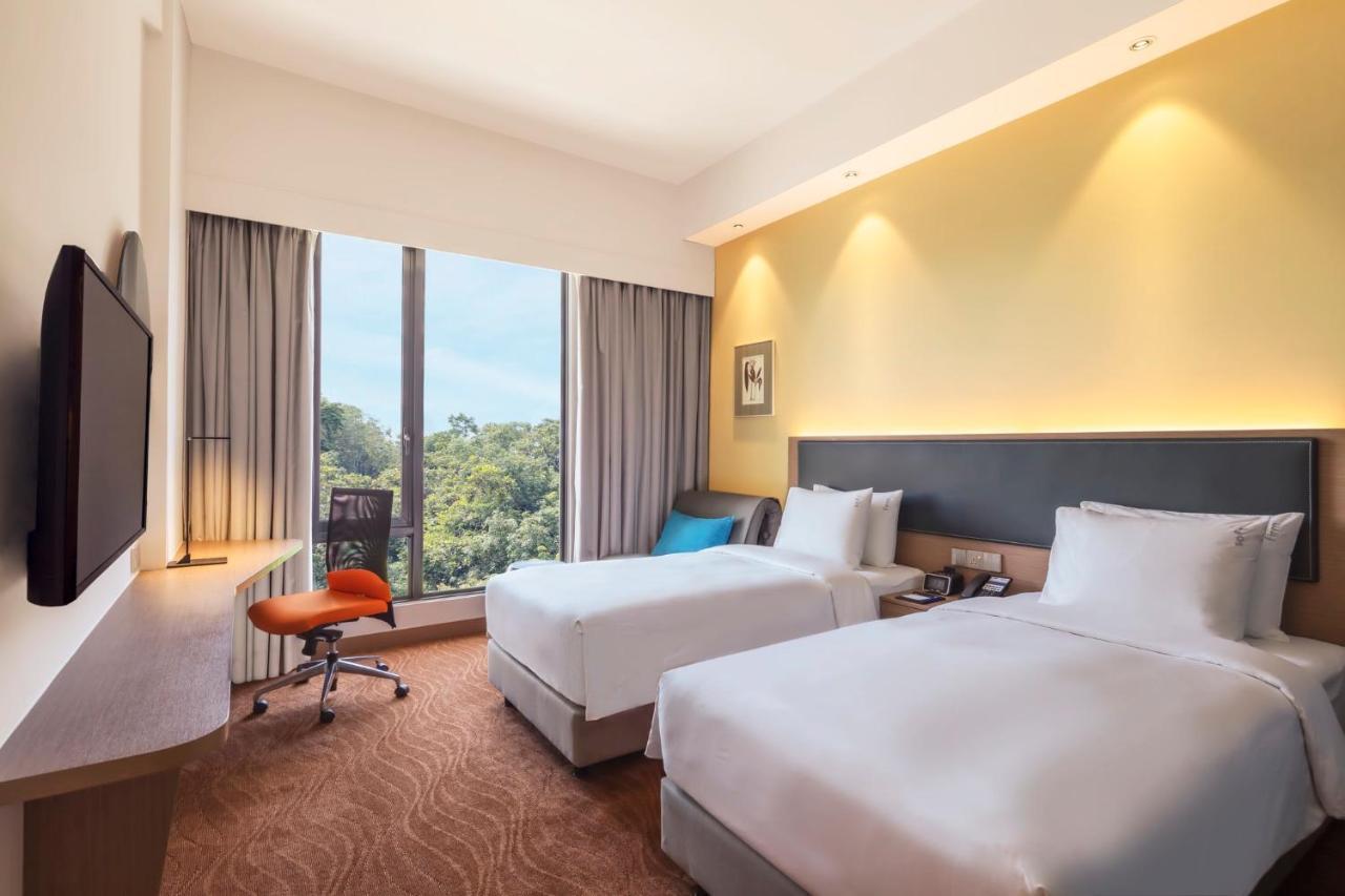Holiday Inn Express Kota Kinabalu City Centre By Ihg Bagian luar foto